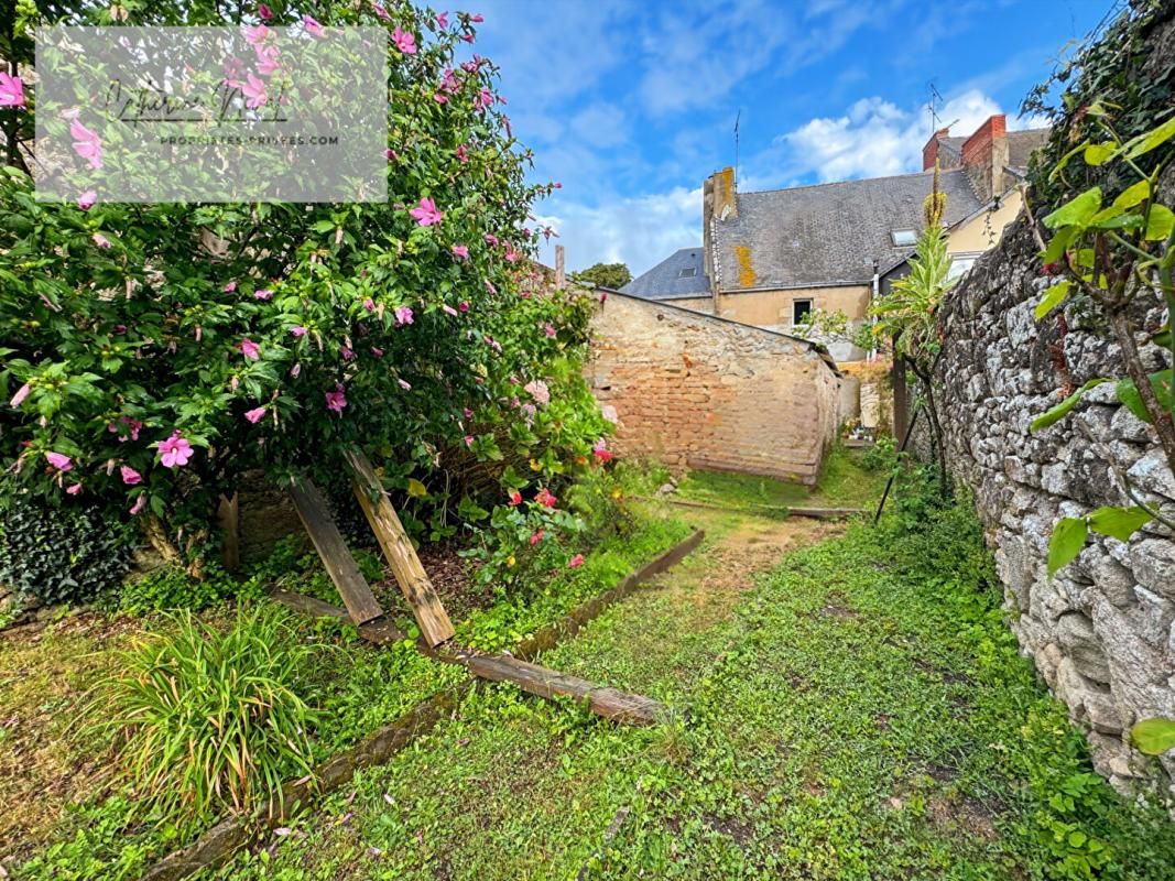 GUERANDE Maison de ville ? Centre de Guérande ? Face aux remparts 3