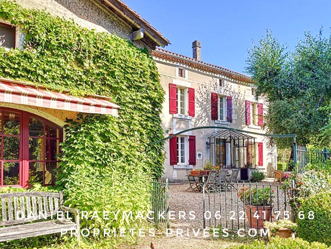 MONTREM Maison Montrem 287 m2 1