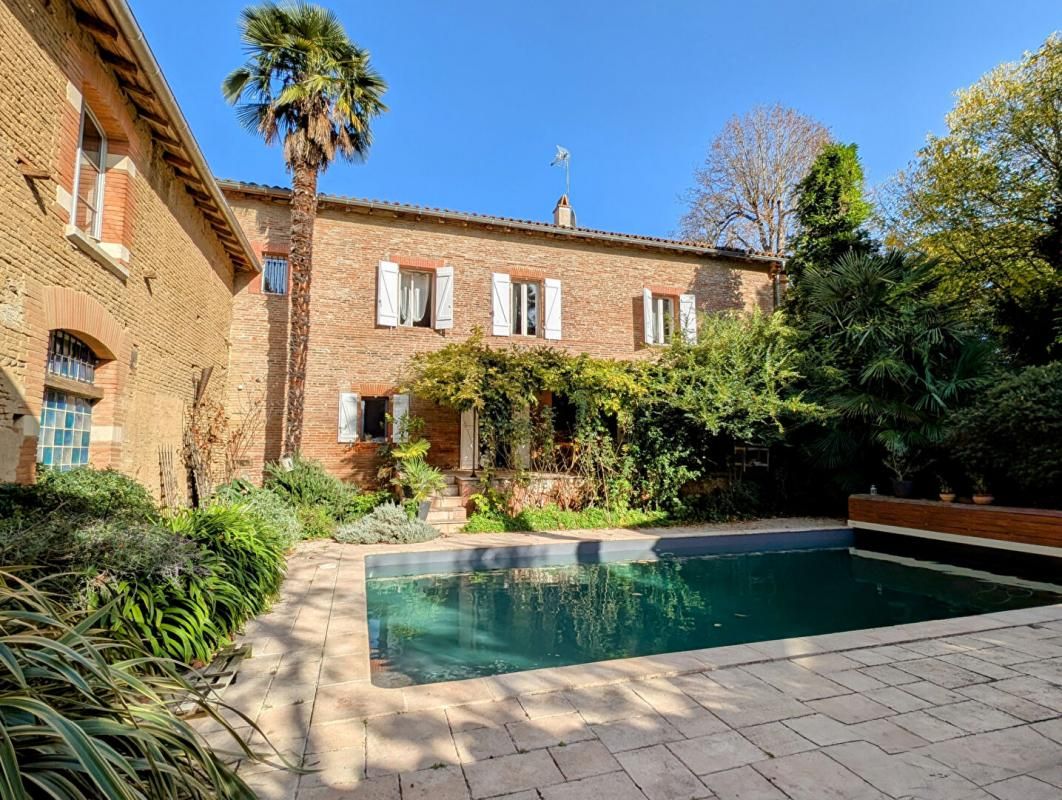 Demeure de prestige 315 m², dépendance et garage sur terrain de 3029 m²