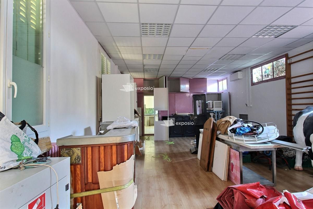 LA SEYNE-SUR-MER Maison de Maitre et annexes Les Sablettes, La Seyne-sur-Mer- 2 105 000 euros 4