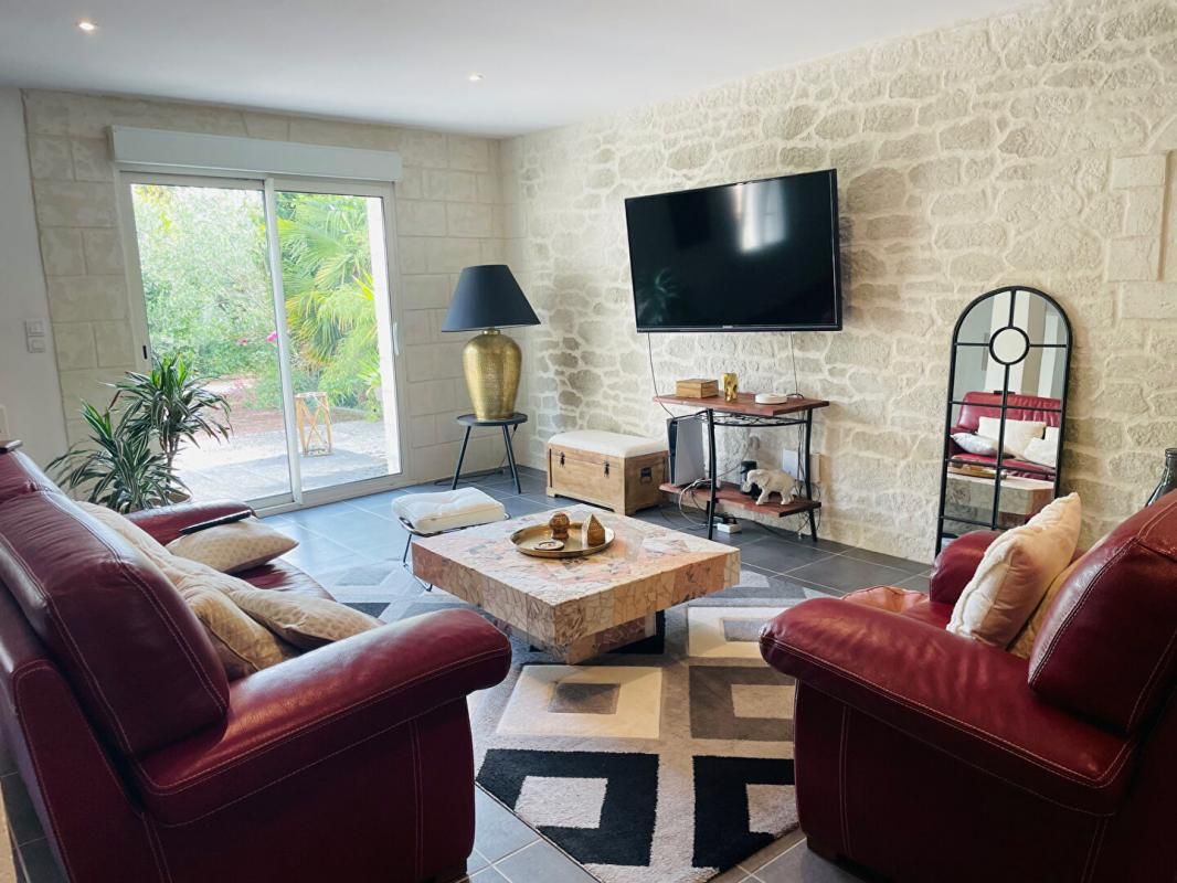 DREUX Maison Dreux 5 pièces 220 m2 sur les hauteurs de Dreux, jardin 1000m2, garage,SPA 4