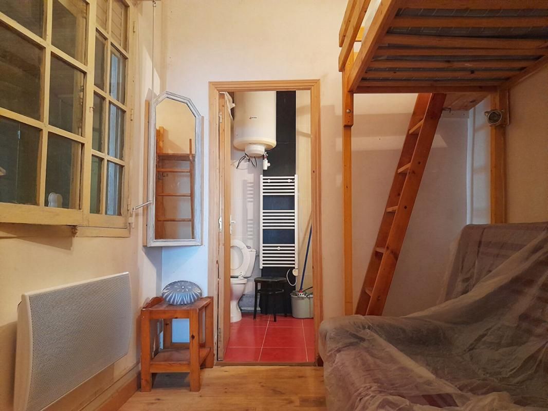 EAUX-BONNES Appartement T1Bis de 22m2 au rez-de-chaussée 4