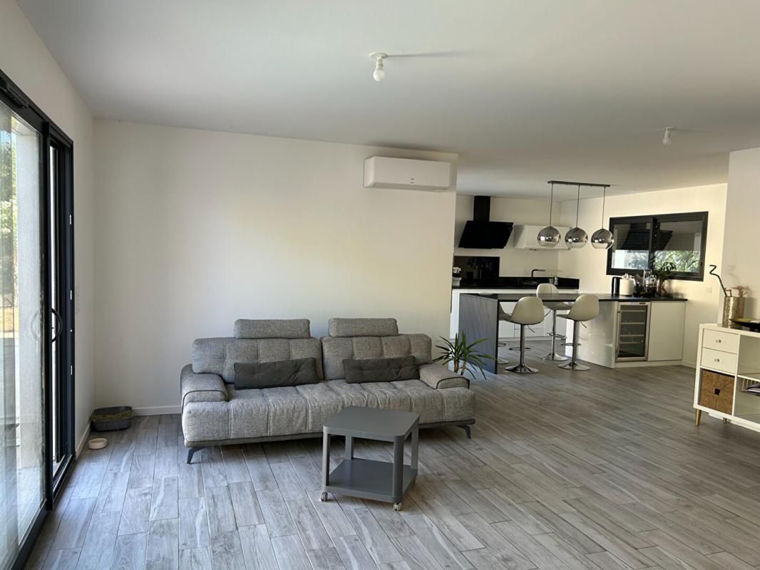 SAINT-BAUZILLE-DE-LA-SYLVE Maison 5 pièce(s) 101 m2 2