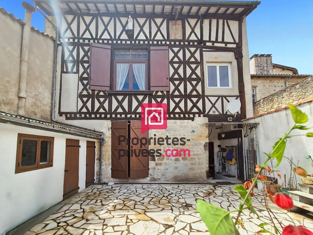 CASTELJALOUX Maison de caractère du XVIIe siècle (270 m²) au coeur de Casteljaloux 1