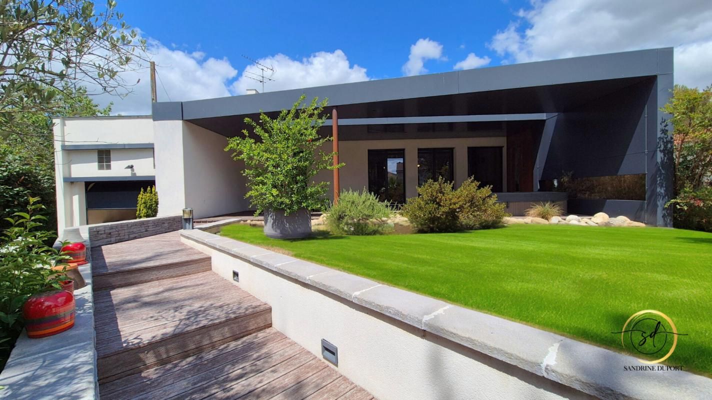 PAMIERS Maison Pamiers 6 pièce(s) 170m2 environs sur terrain de + de 1700m2 sans vis a vis  garage sous sol jacuzzi 2