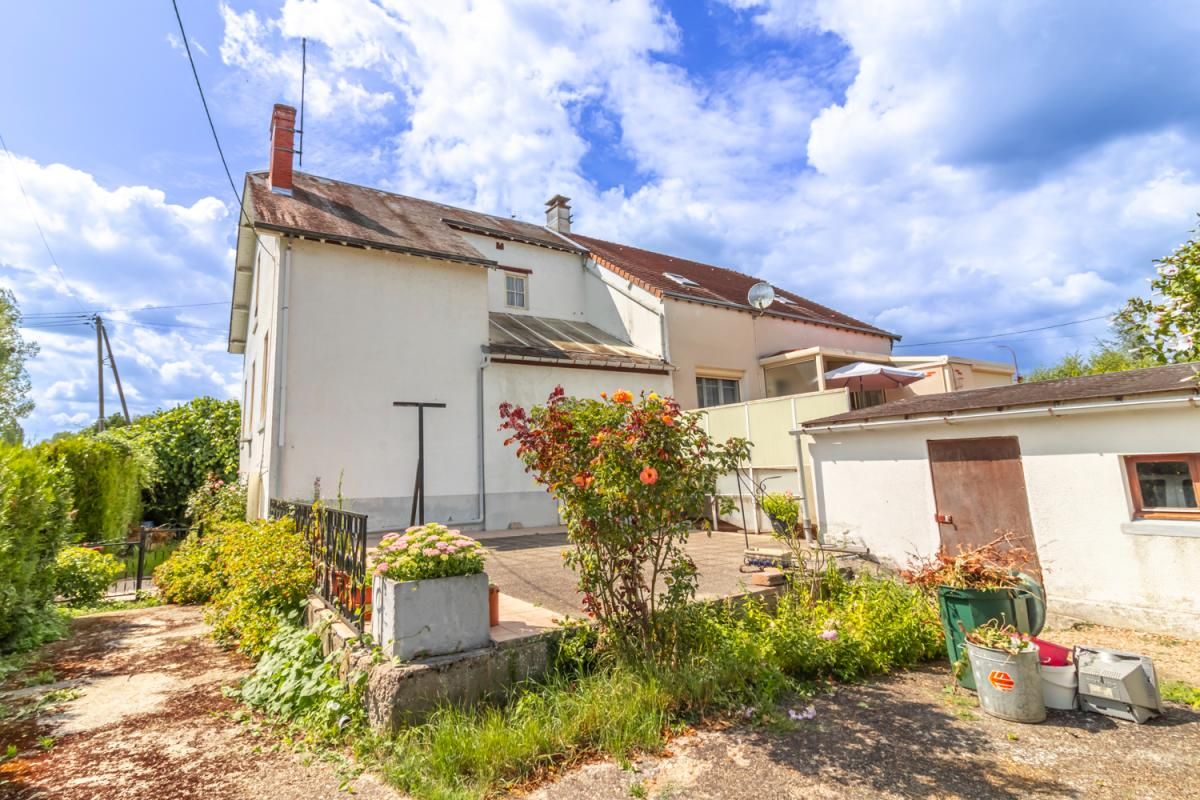 GIEVRES Maison Gievres 6 pièce(s) 134 m2 2