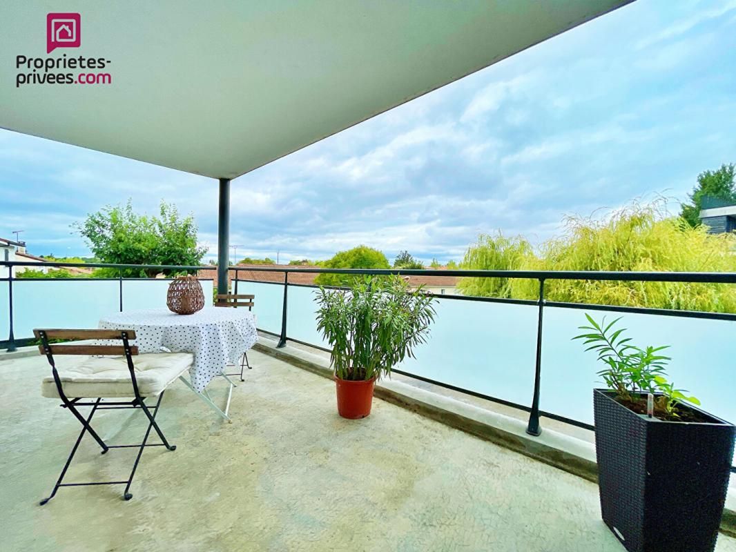 VILLENAVE-D'ORNON Appartement Villenave D'Ornon 3 pièce(s) 60 m2 Terrasse Parking 3