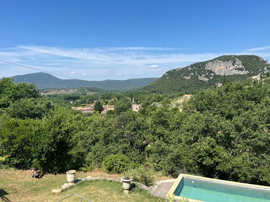SAINT-BAUZILLE-DE-PUTOIS Maison 150 m² -Vue panoramique -Piscine -grand terrain -Extension possible 2