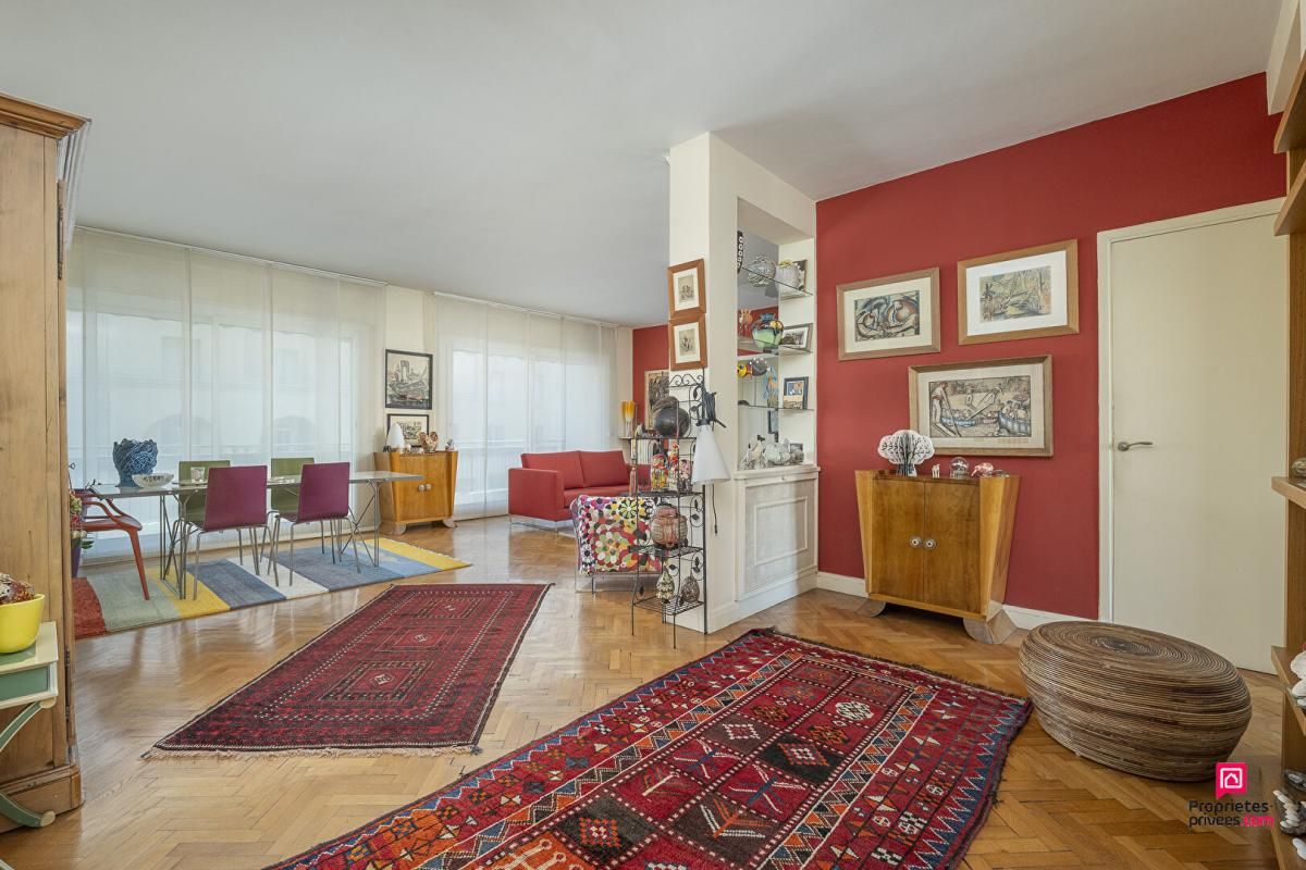 MARSEILLE-8E-ARRONDISSEMENT Appartement Marseille 4 pièce(s) 101 m2 + Exterieurs + cave 2