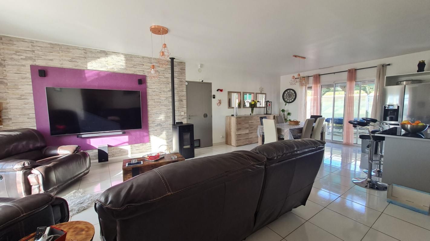 LAURENS Villa type 4 de plain pied, 93m² habitables avec garage/piscine sur 744 m² de terrain 2