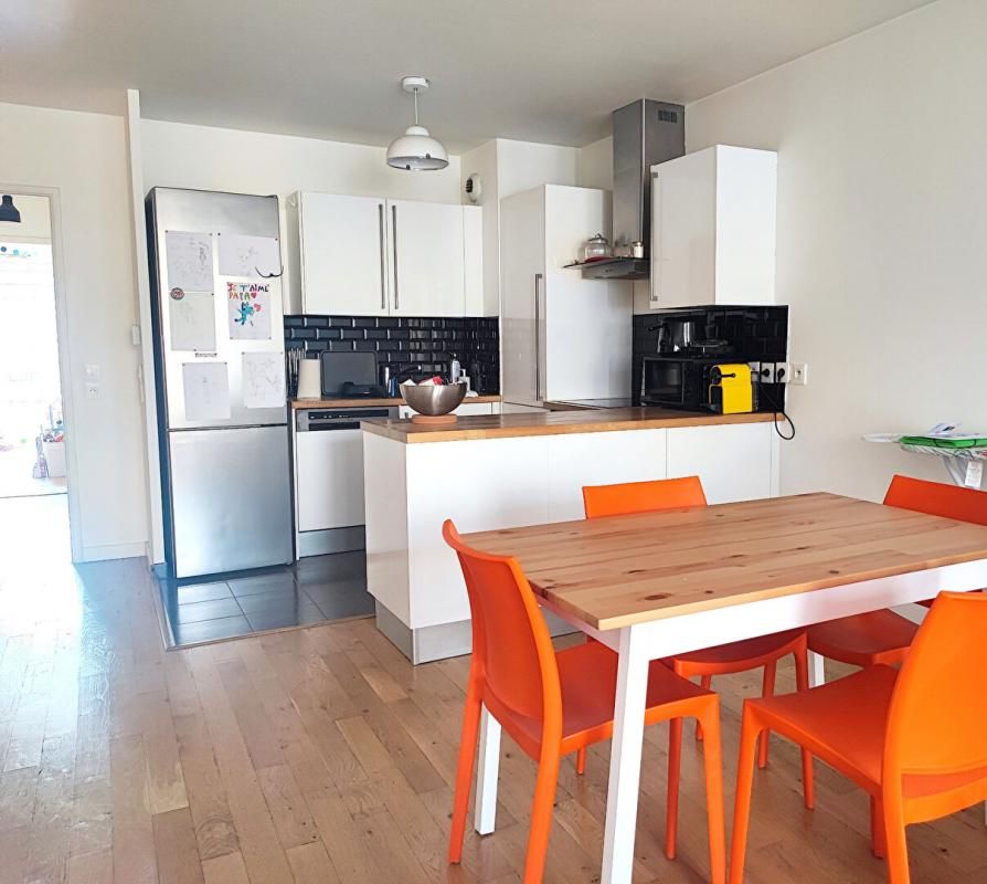 ROMAINVILLE Appartement Romainville 3 pièce(s - 70.55 m2 2