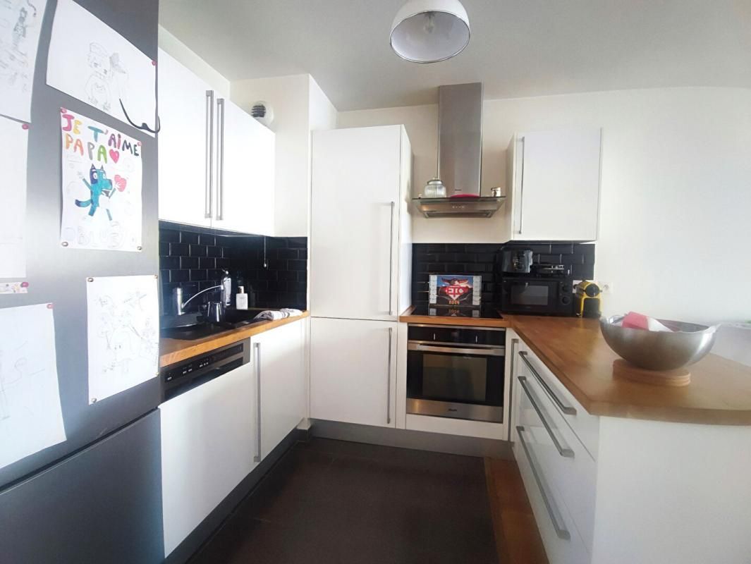 ROMAINVILLE Appartement Romainville 3 pièce(s - 70.55 m2 3