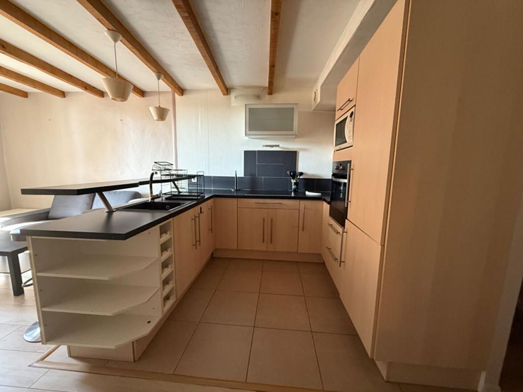 ISTRES Appartement cosy  "MEUBLÉ"  1 chambre 4