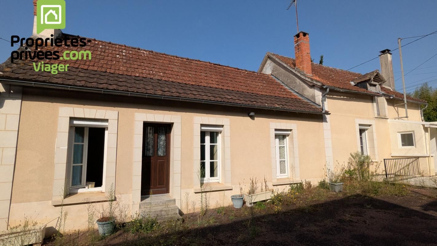 Longère Antoigné. Chatellerault .Vente à termes libre d'occupation