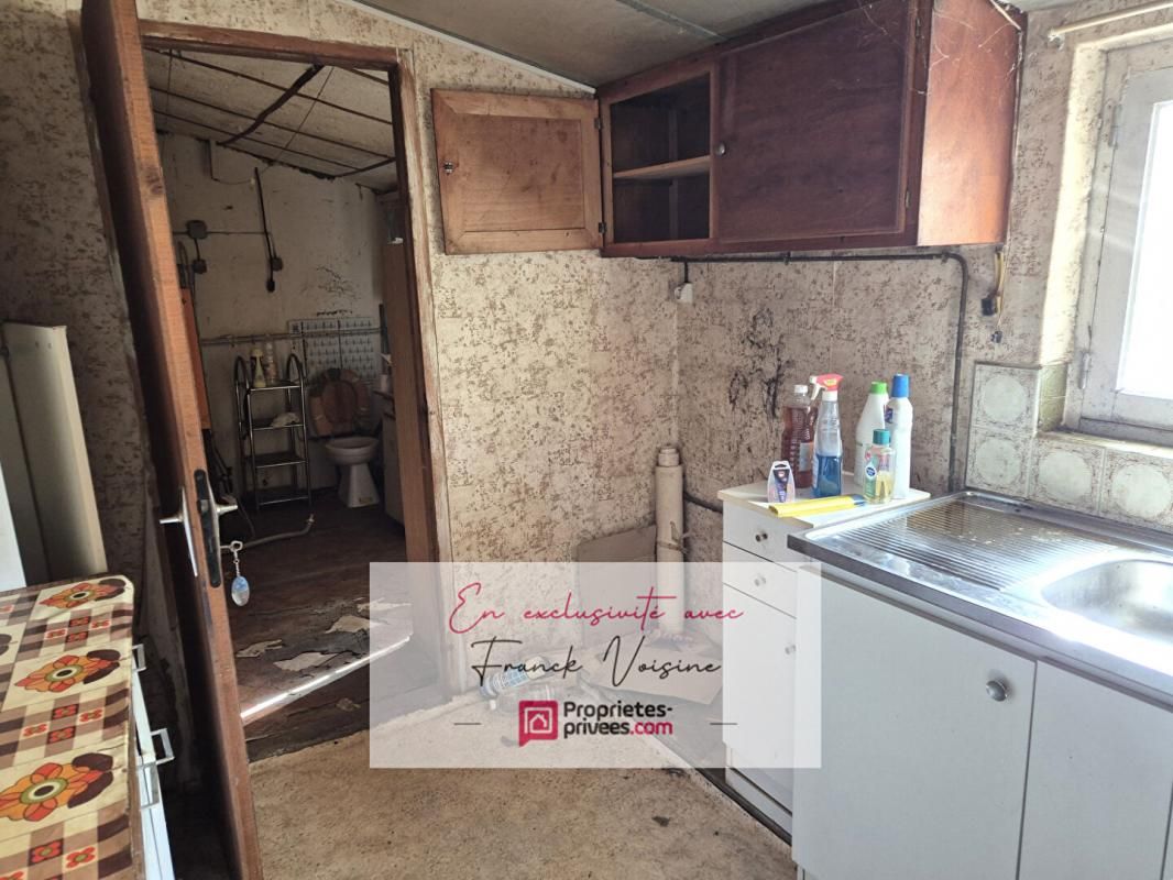 VENDRENNES A VENDRE en Exclusivité à Vendrennes, Maison à rénover de 58 m2 env avec 1 chambre et 2 greniers sur une parcelle de 1557 m2 4