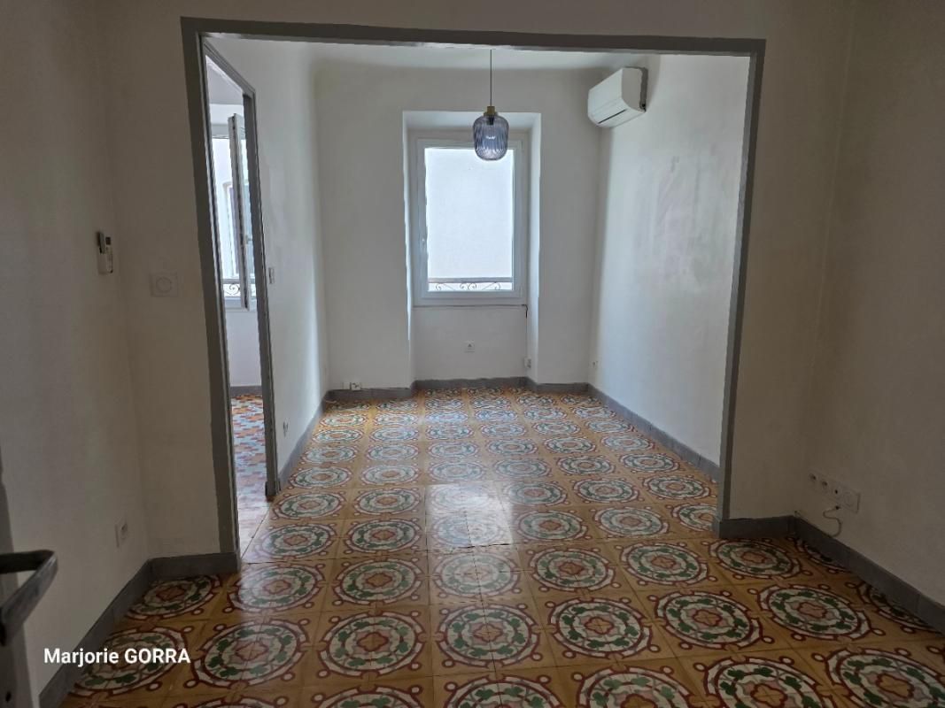 NANS-LES-PINS NANS LES PINS MAISON DE VILLAGE T3 2