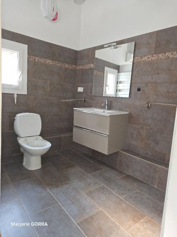 NANS-LES-PINS NANS LES PINS MAISON DE VILLAGE T3 3