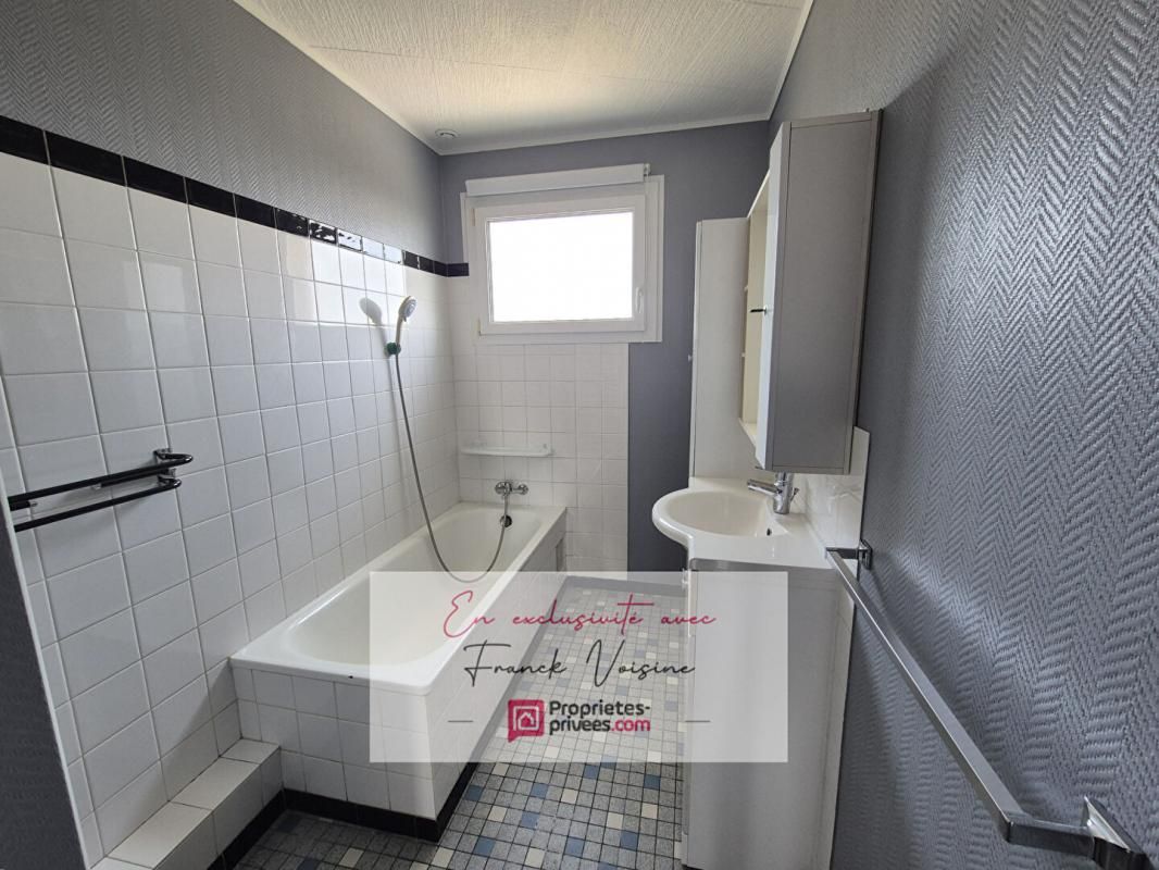 LE BOUPERE A VENDRE au Boupère, Maison de 89 m2 env avec 3 Chambres sur une parcelle de 622 m2 env 3