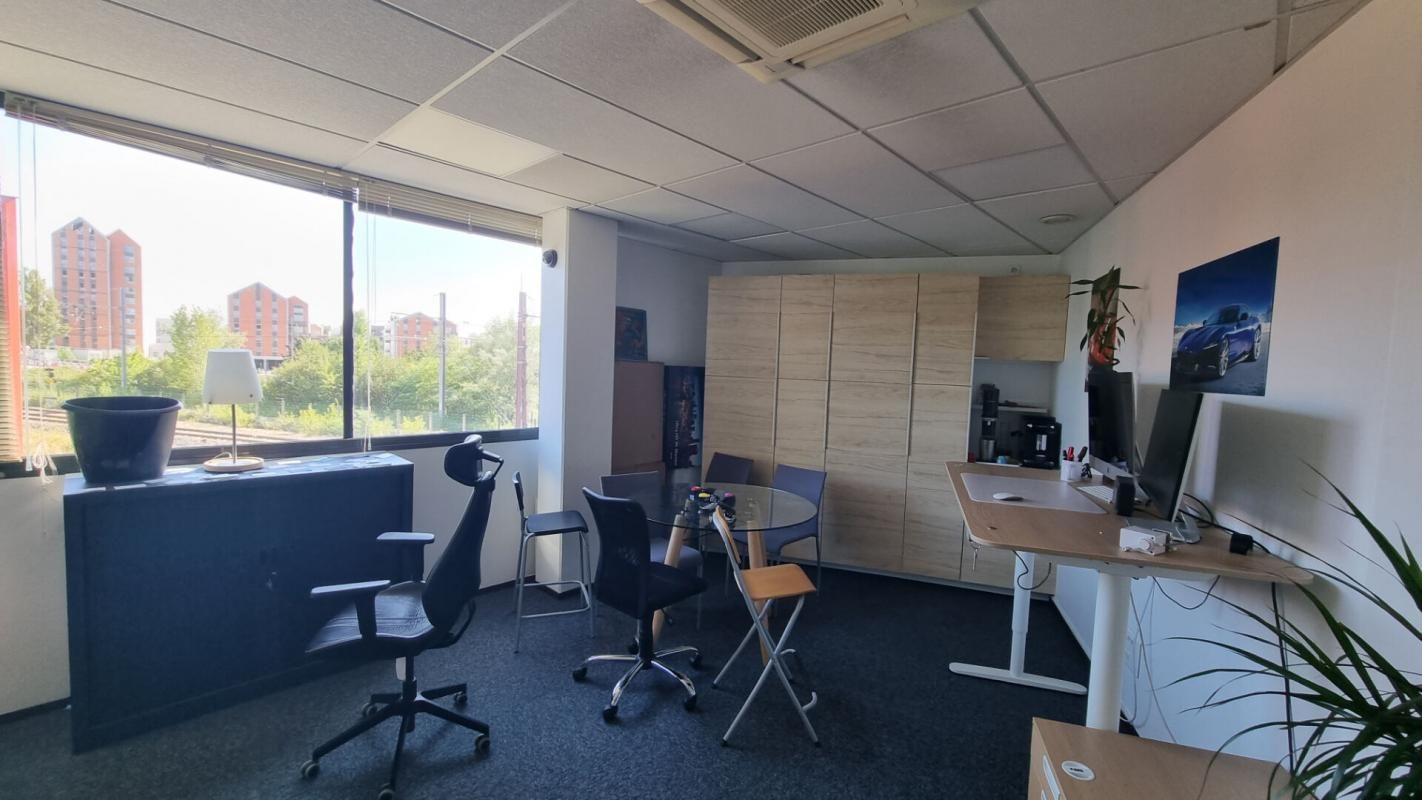 BRUGES BRUGES , EPARC  - Bureaux 16,62 m² 3