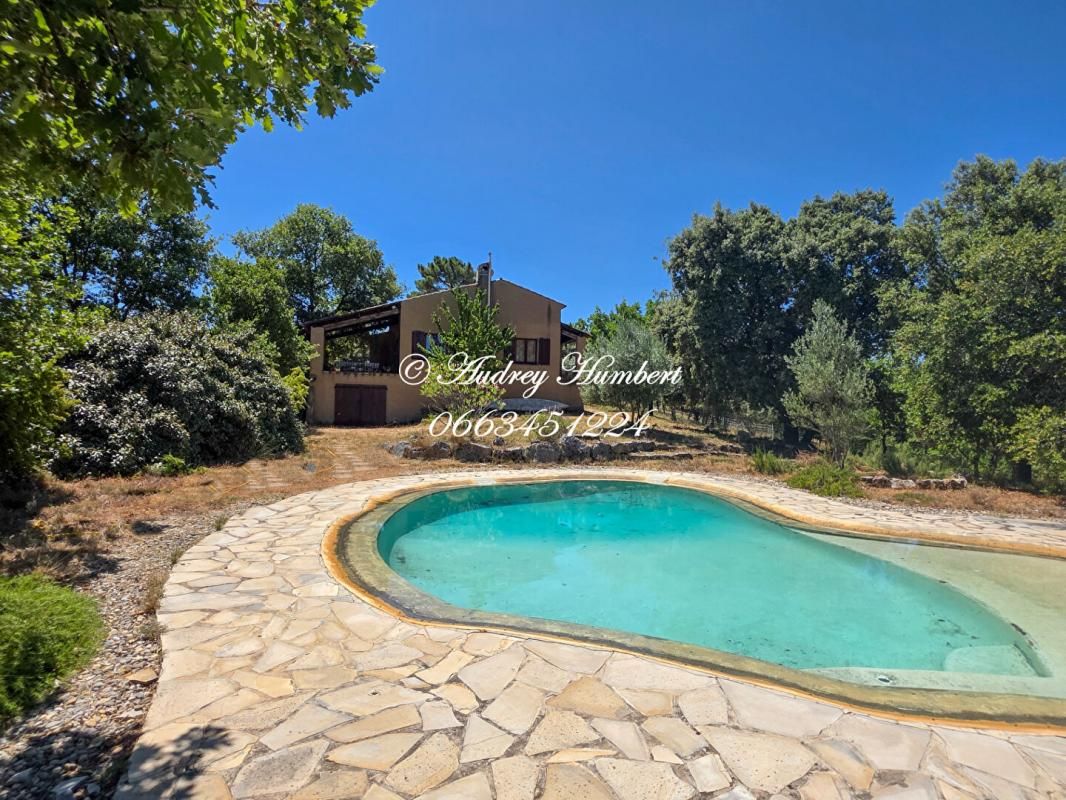 RIEZ EXCLUSIVITE, ALLEMAGNE en PROVENCE, proche RIEZ, PROPRIETE au calme absolu composée d'une habitation de 150 m² + maisonnette sur 15 HA avec vue fabuleuse 1