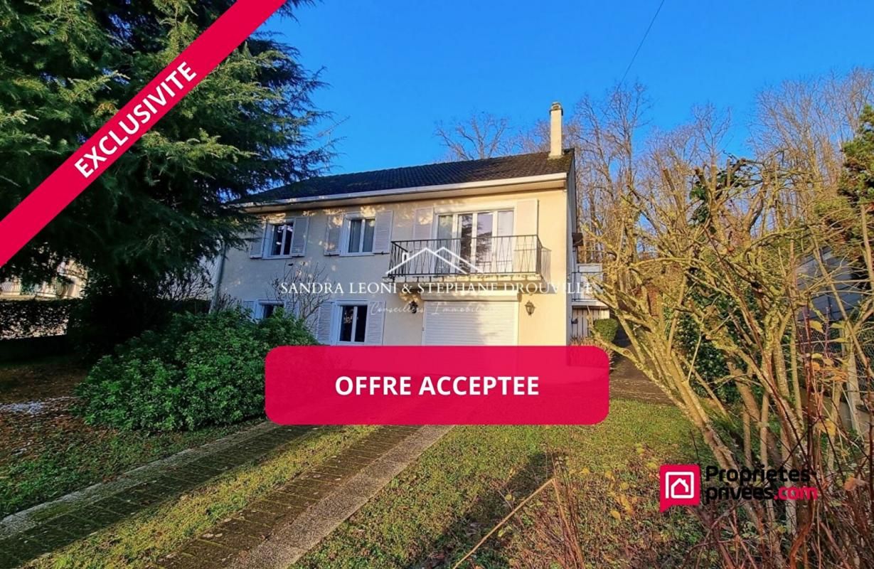 JOUY - CHARMANTE MAISON 157m², 6 Pièces