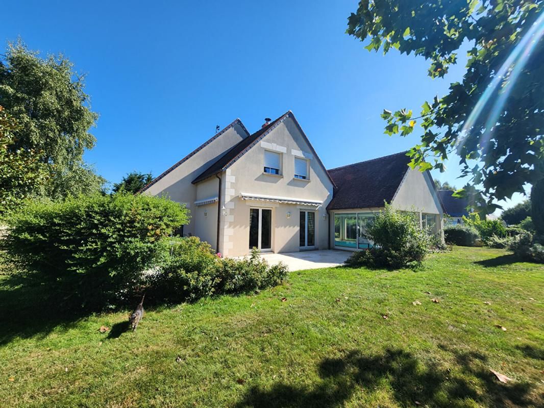ESVRES Maison Esvres 7 pièce(s) 246 m2 1