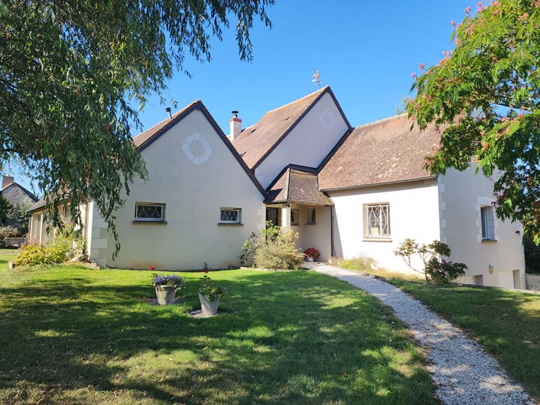 ESVRES Maison Esvres 7 pièce(s) 246 m2 4