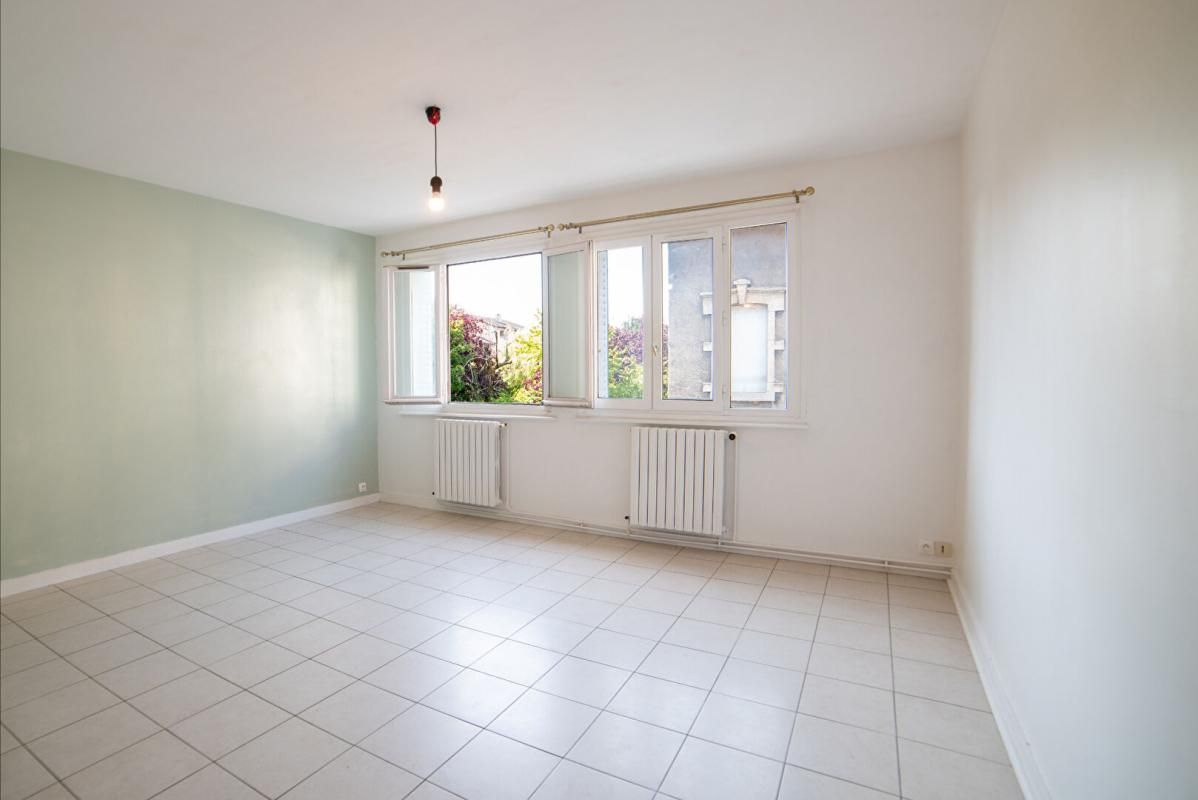 BOURG-EN-BRESSE Appartement Bourg En Bresse 3 pièce(s) 59.81 m2 2