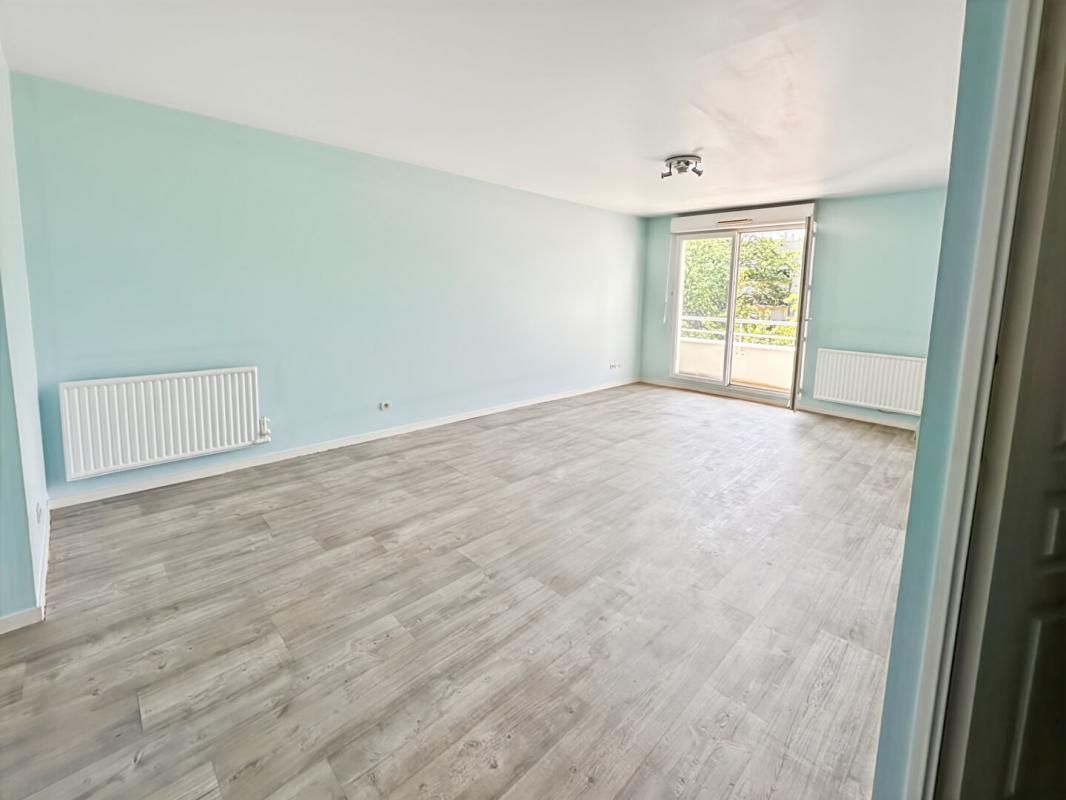 Appartement Chelles Aulnoy 1 pièce 31 m2 avec balcon, vue dégagée