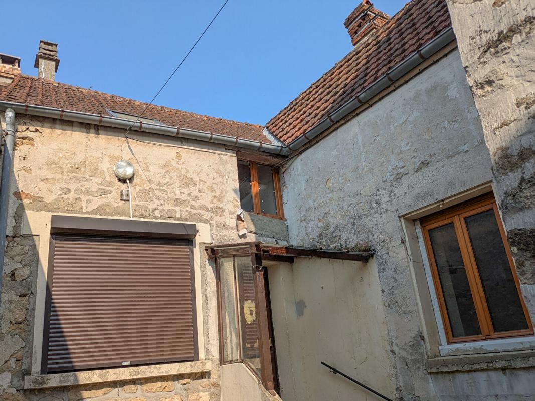 OINVILLE-SUR-MONTCIENT Maison à vendre sur Oinville-sur-Montcient 1