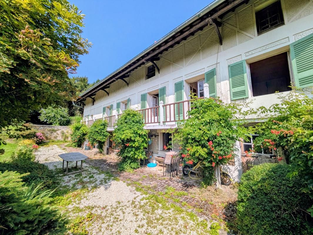 MONTALET-LE-BOIS Exclusivité Propriétés-Privées - Maison pleine de charme, dans un cadre exceptionnel 1
