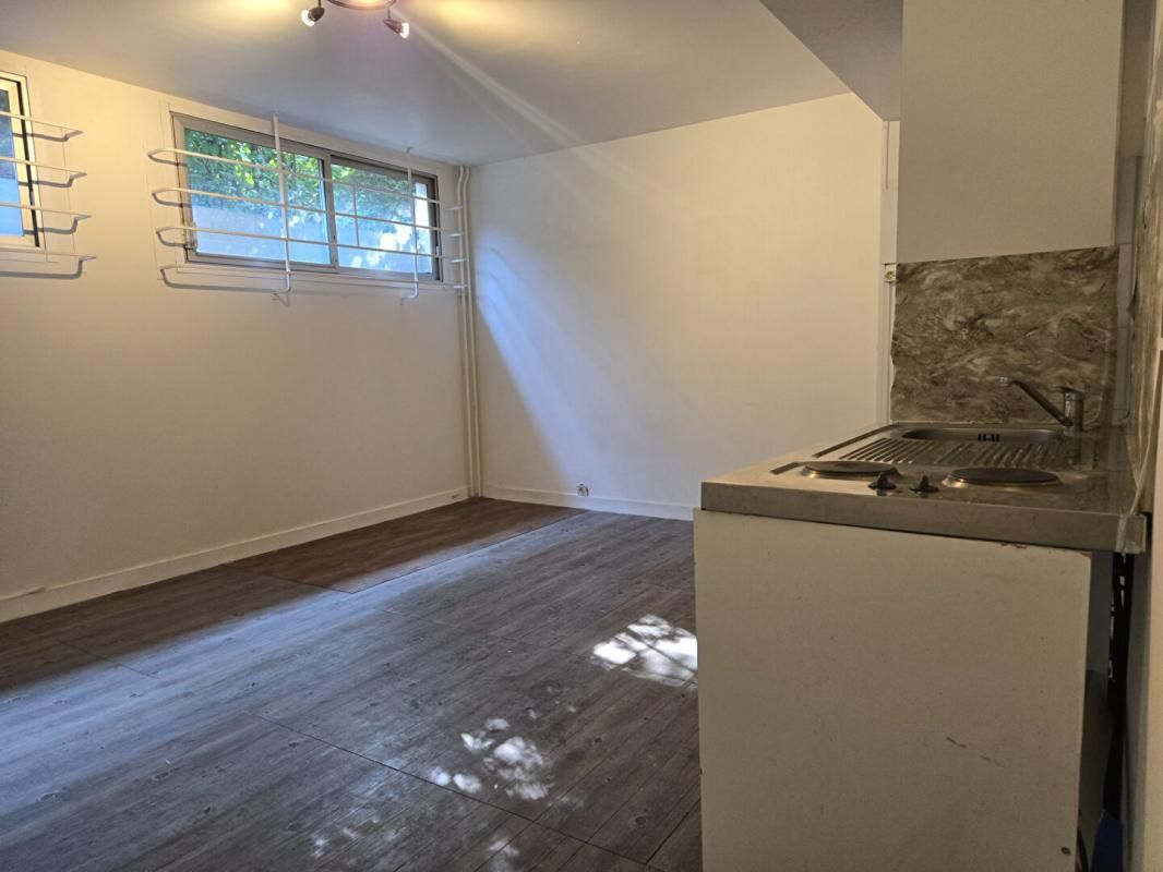 Joli studio en souplex _ Immeuble de standing _ Neuilly-sur-Seine