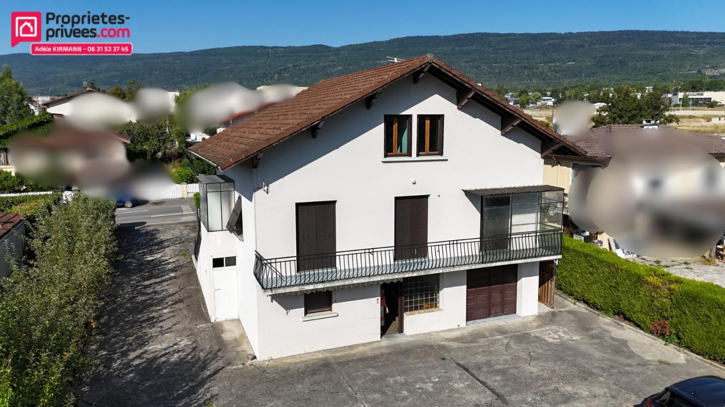 BELLEGARDE-SUR-VALSERINE Maison de 201m² sur terrain de 1 842 m² - investissement locatif ou projet familial - Valserhône (01200) 2