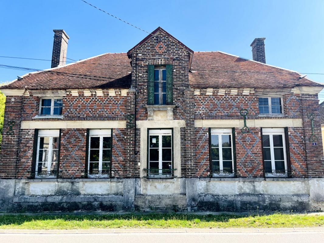 LES GRANDES-CHAPELLES Maison Les Grandes Chapelles 5 pièces 113 m2 2