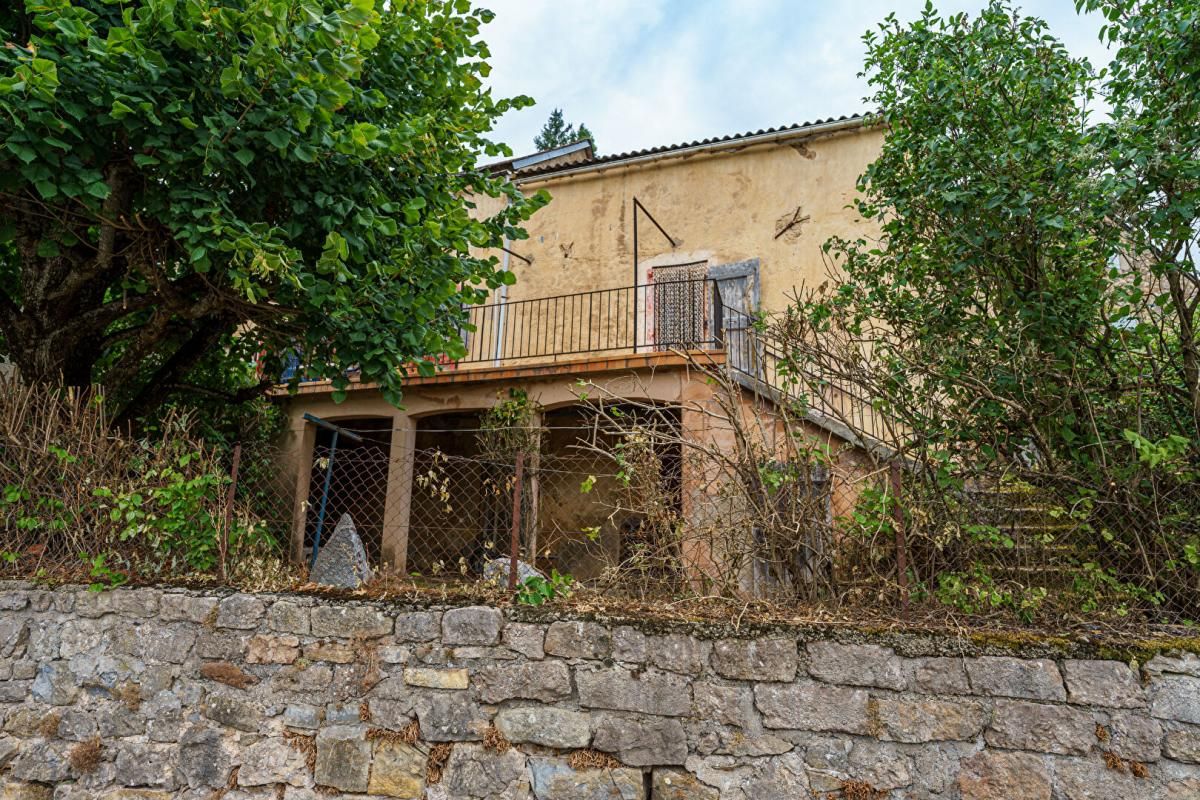 LANUEJOLS Maison de caractère à réinventer. Montjardin, Causse Noir 1