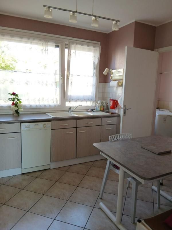 BOURG-EN-BRESSE Appartement 4 pièce(s) 74.99 m2 2