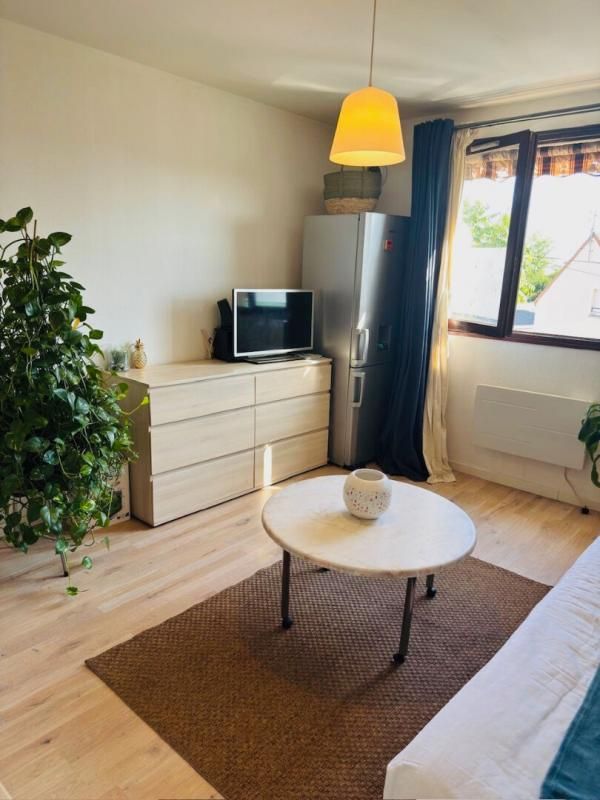 DREUX Studio Dreux 22 m2 vue dégagée, proche commerces et écoles, place de parking 4