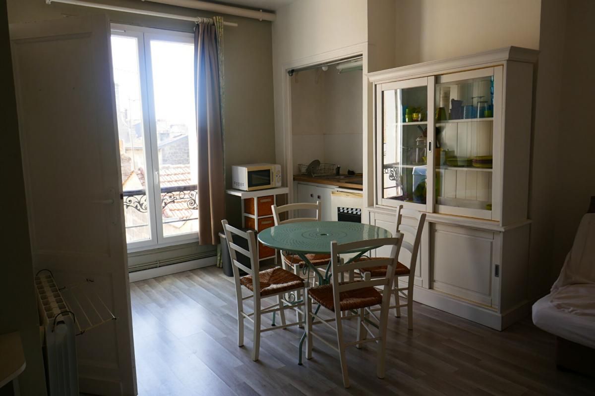 STUDIO LUMINEUX DANS LE TRIANGLE D'OR DE BORDEAUX