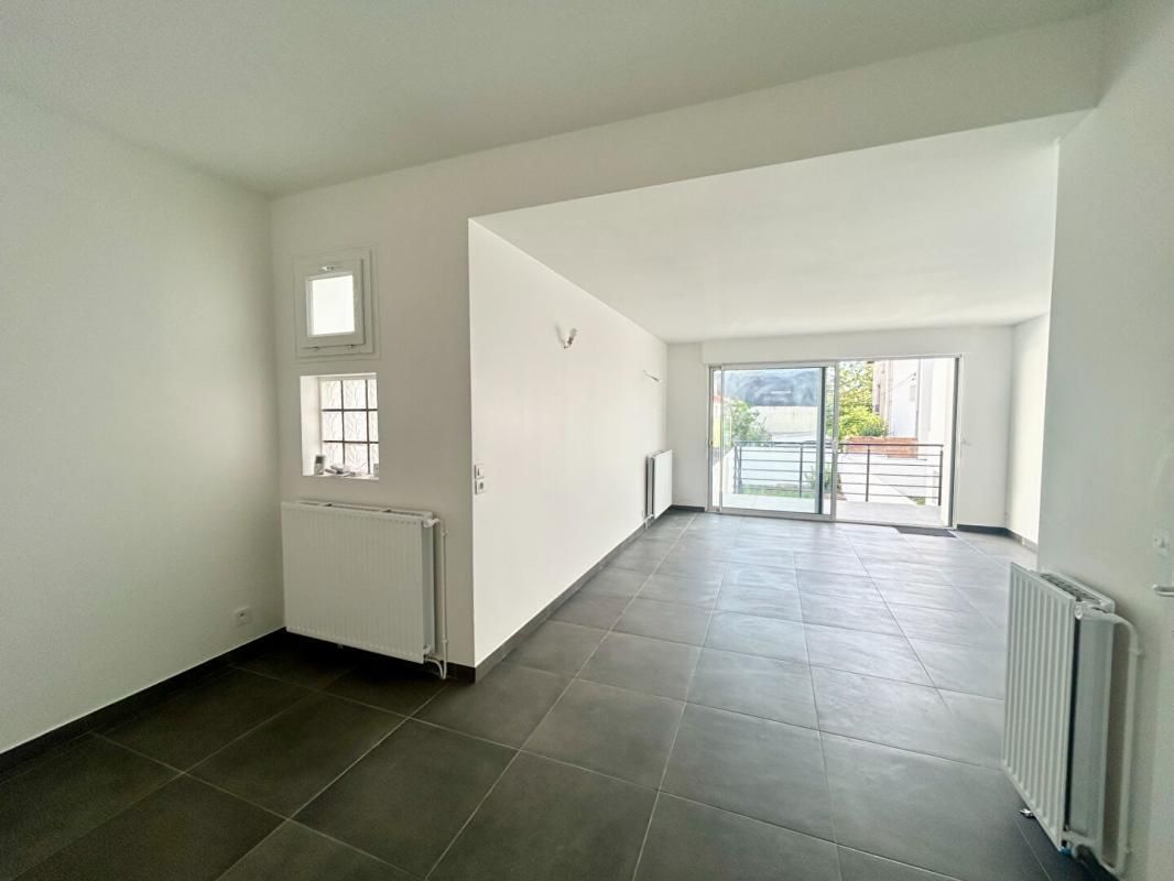 FONTENAY-SOUS-BOIS Fontenay Maison proche RER avec 2 terrasses et jardin 4