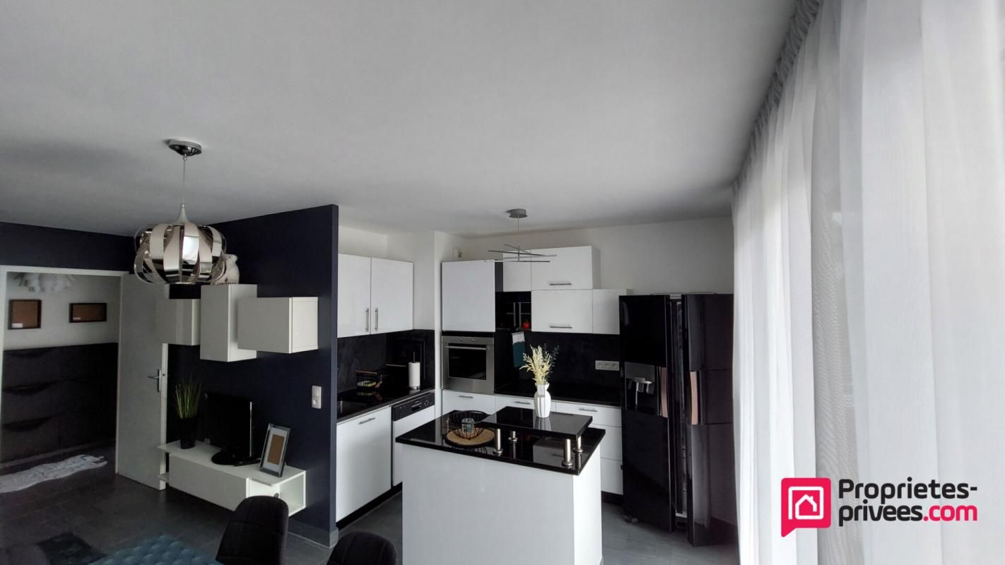 CORBEIL-ESSONNES Appartement 3 pièces meublé neuf et ses 3 balcons 2