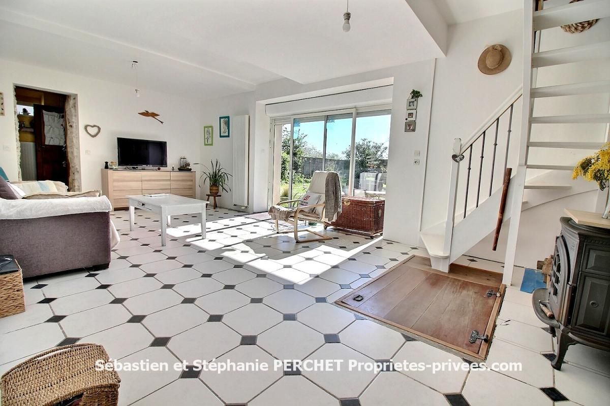 TERMINIERS Maison de village Terminiers 3 chambres 150 m2 3
