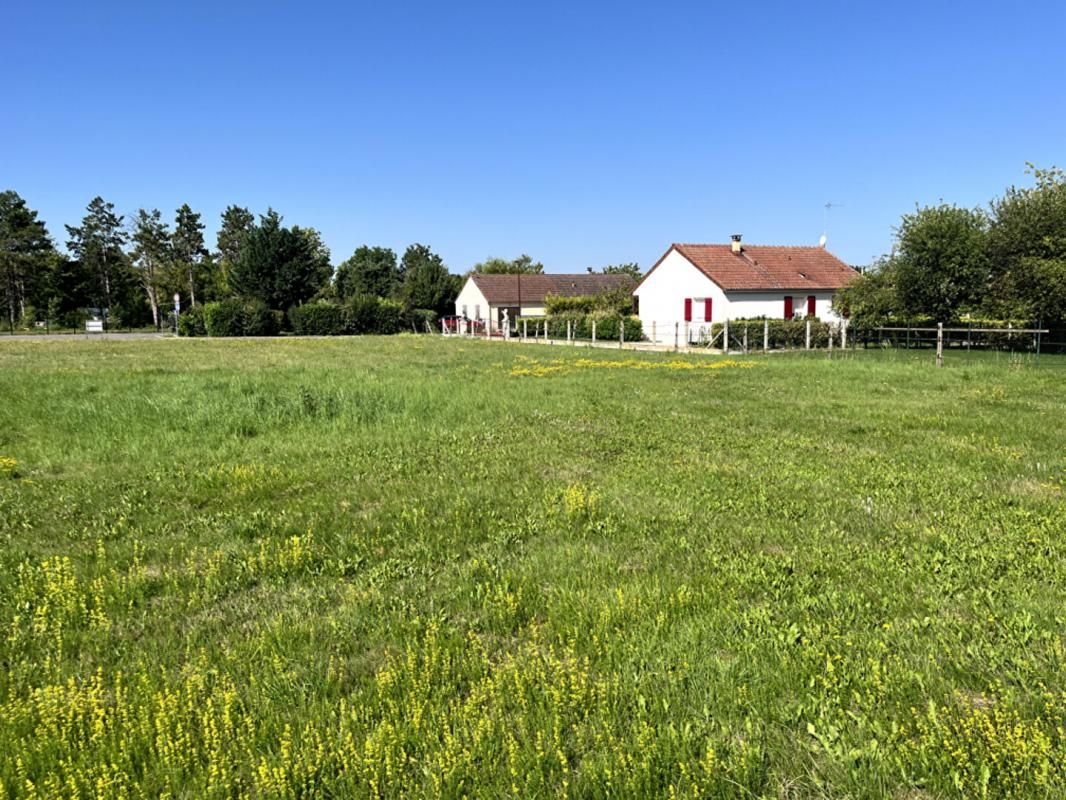 LES GRANDES-CHAPELLES Terrain Les Grandes Chapelles 1720 m2 2