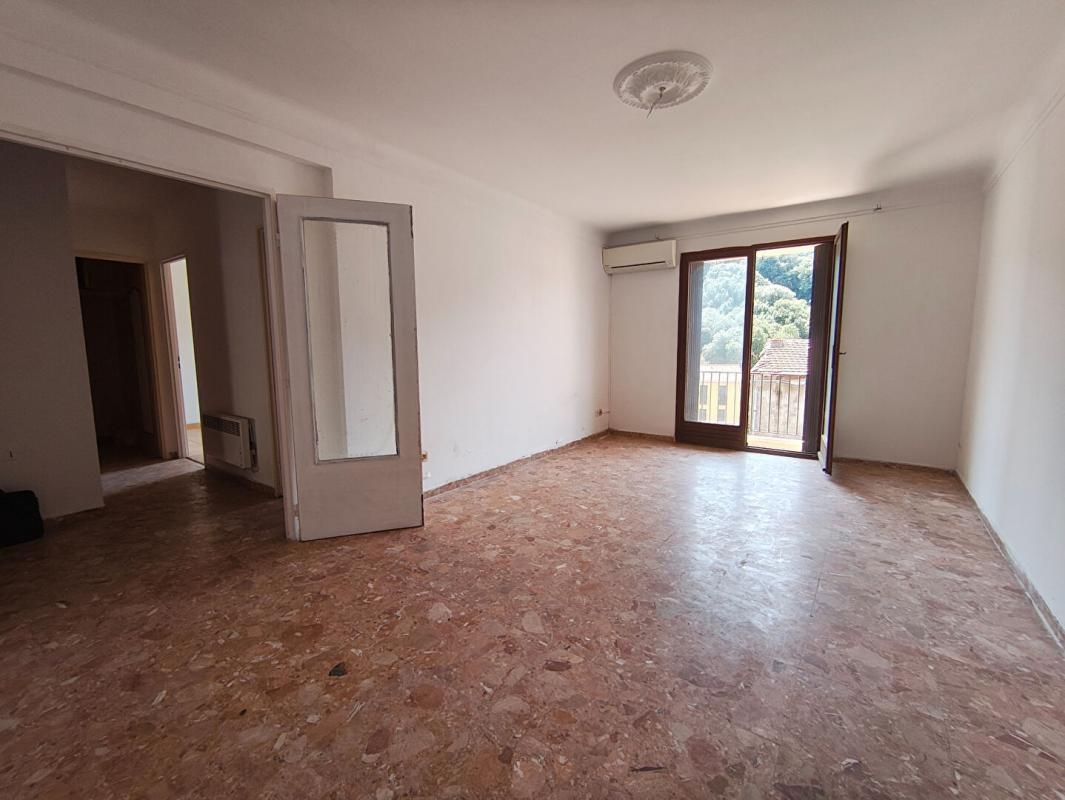 SARTENE SARTENE - APPARTEMENT 87 M² HABITABLES - 3 CHAMBRES 4