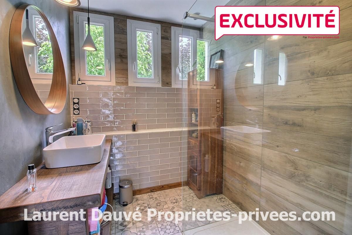 SAINT-PRYVE-SAINT-MESMIN 45750 ST PRYVE ST MESMIN - Maison 4 chambres et bureau sur s/sol total - Garage 4