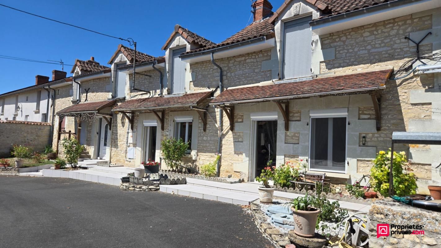 NUEIL-SOUS-FAYE Maison Nueil Sous Faye 7 pièce(s) 228 m2 2