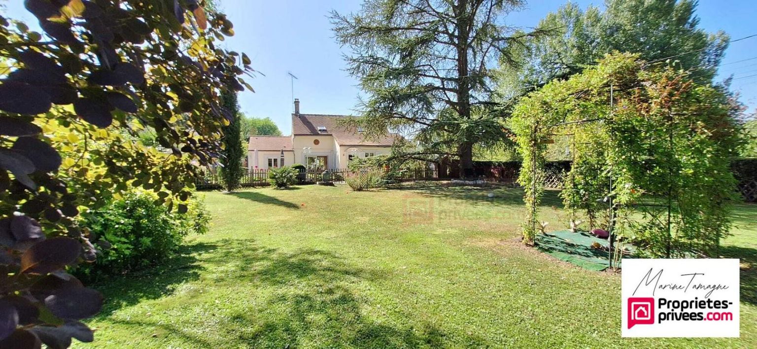 SAINT-VAAST-DE-LONGMONT Maison individuelle de charme 138 m² habitables sur terrain de 2100 m² Saint-Vaast-de-Longmont 2