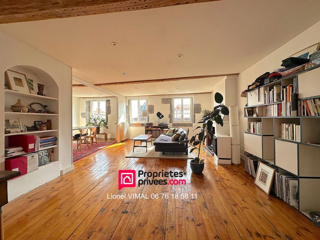 CLERMONT-FERRAND Appartement 4 pièces ( 3 ch ) 130 m2 1