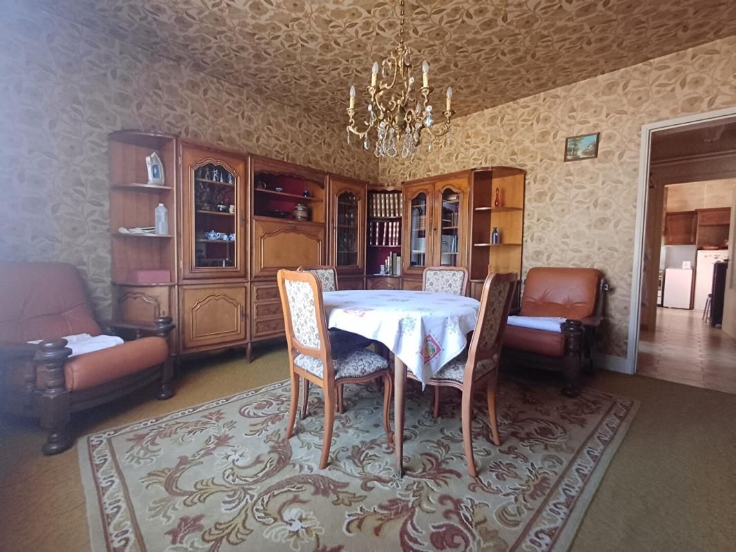 LA CHAUSSEE-SUR-MARNE Maison de 125 m² - 4 chambres - Axe Chalons-Vitry 3