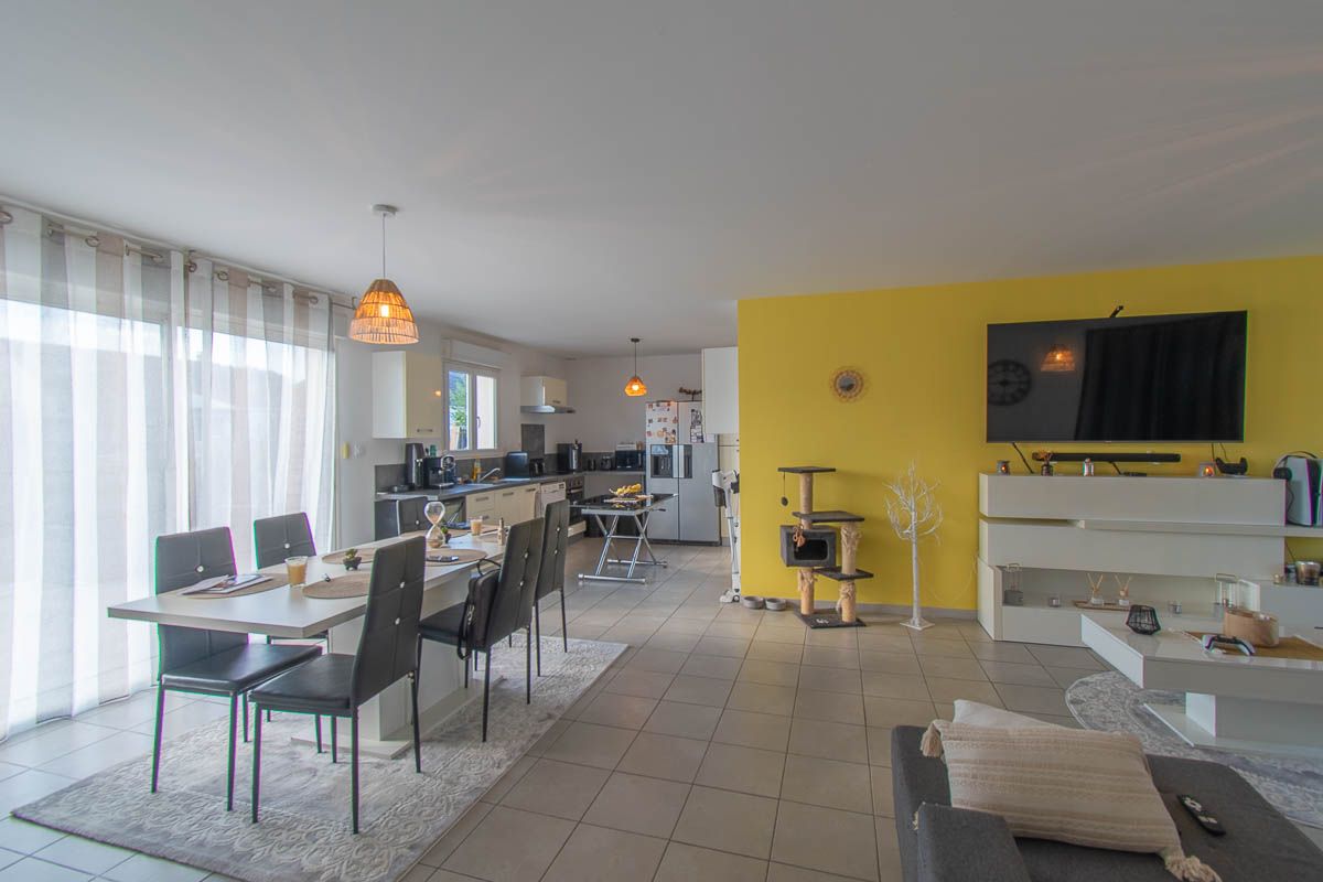 VIERZON Maison Vierzon 5 pièce(s) 92.9 m2 3