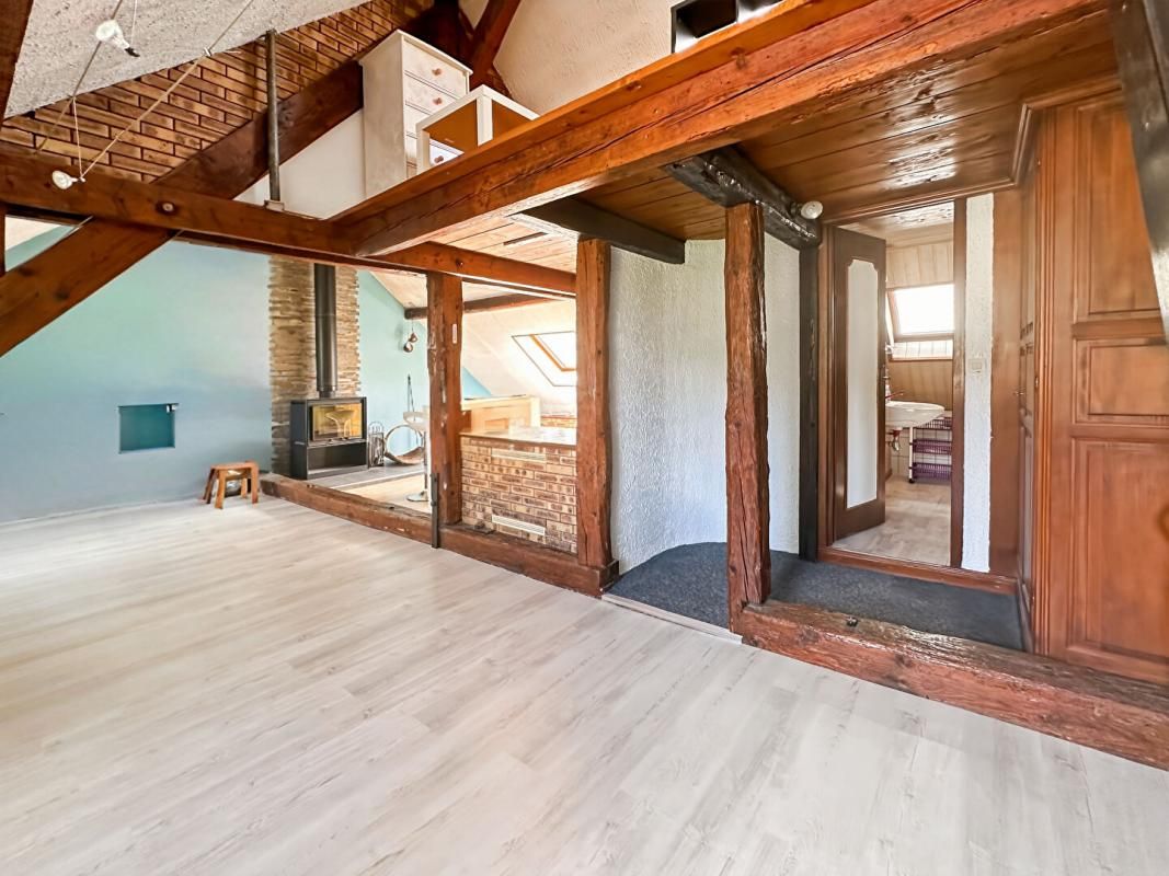 MOOSCH Appartement atypique au coeur de la Vallée de Thann? 2 pièces + mezzanine 1